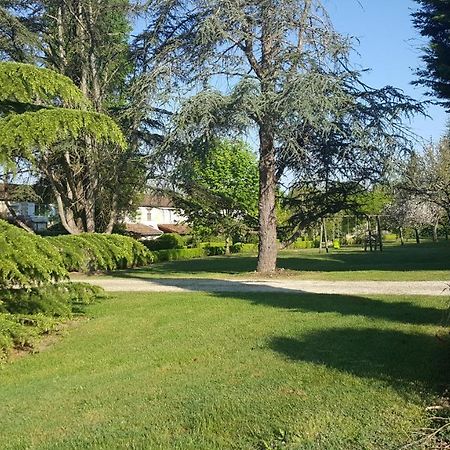 Chambres D'Hotes Domaine De La Brette Moncrabeau Exterior photo